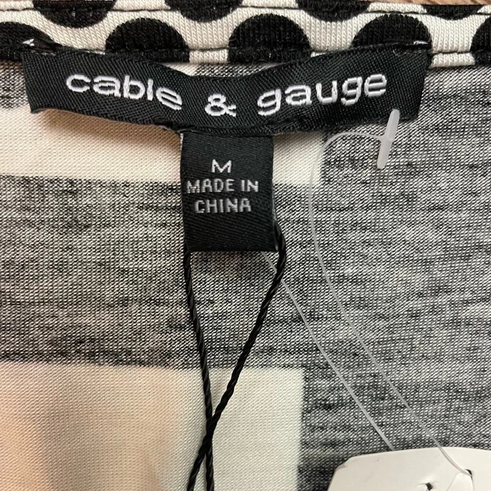 Geometric print Black and White Top NWT - Picture 2 of 11